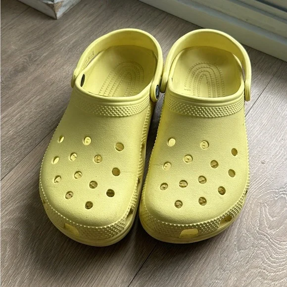 Yellow Crocs - Picture 1 of 2
